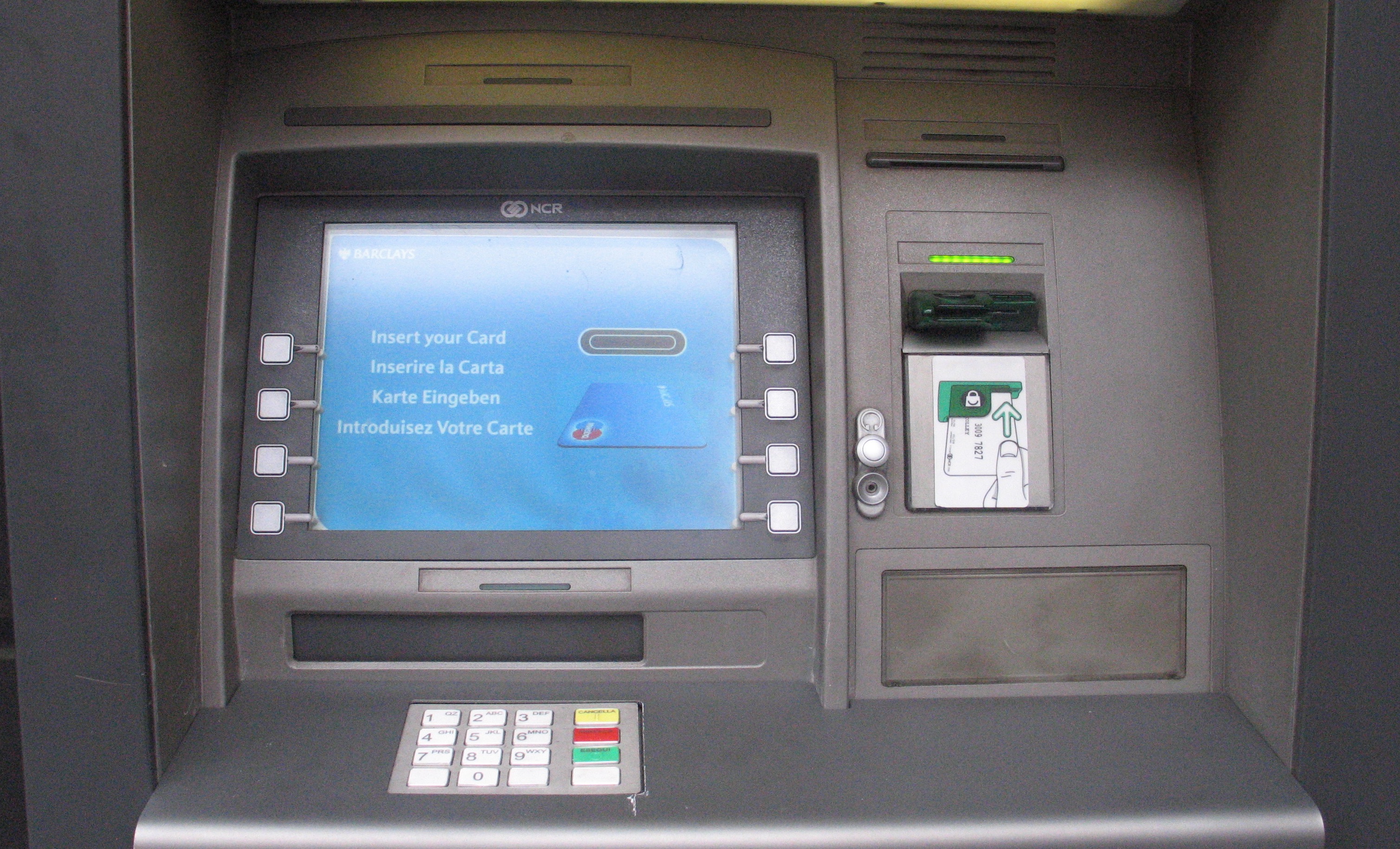 Банкоматы береке. Дисплей банкомата. Монитор банкомата. Экран банкомата для детей. Интерфейс банкомата.