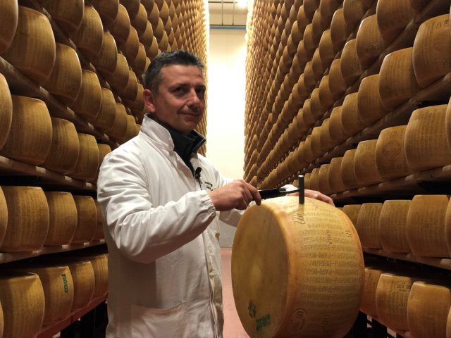 Davide Campana Battitore Parmigiano Reggiano