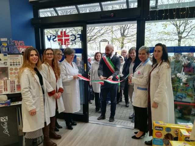 inaugurazioneFarmaciaScandiano