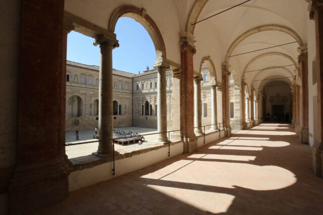 CHIOSTRI DI SAN PIETROHACKATHON