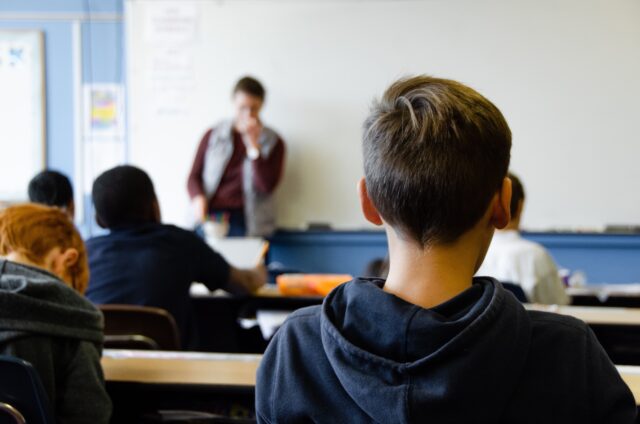 Scuola_Studenti_insegnante