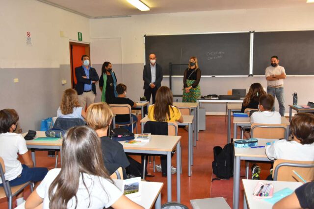 Scuola secondaria primo grado Manzoni (1)