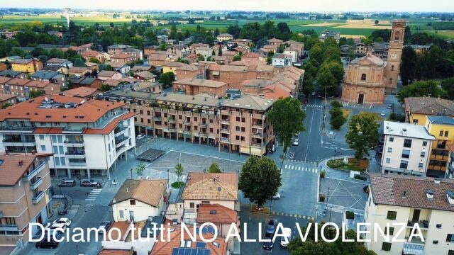 cadelbosco Sopra-scritta contro violenza