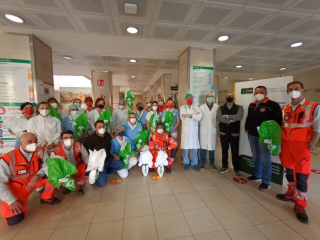 Donazione Uova Sant'Anna GRUPPO