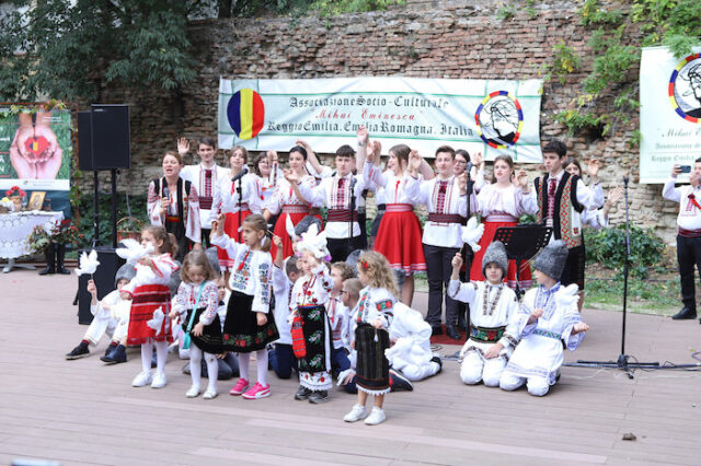 Romani e MOldavi celebraz re