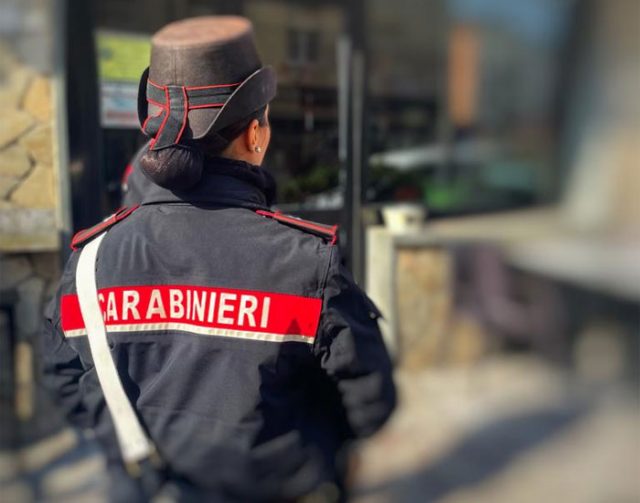 carabinieri-locale-pubblico2