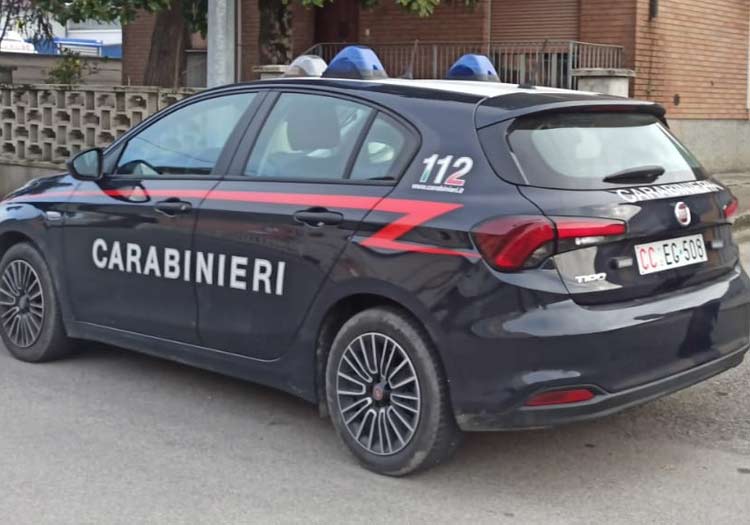 Casalgrande: ragazzina minorenne “denuncia” ai carabinieri le