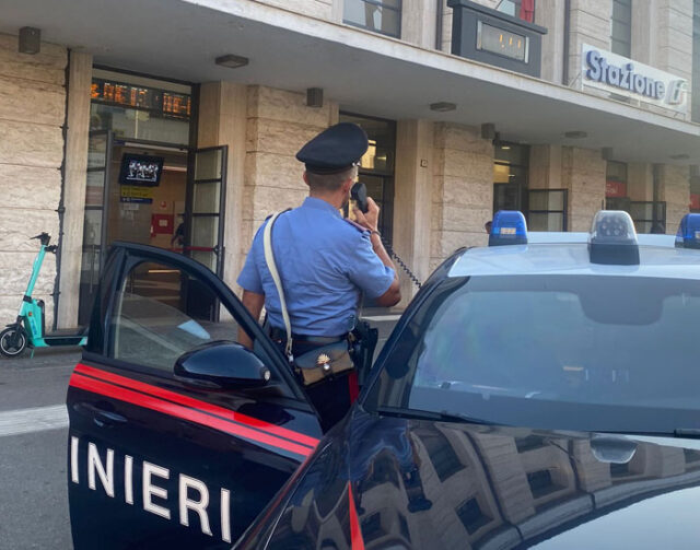 carabinieri-stazione-Reggio-1