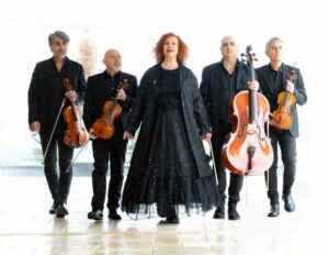 foto-Sarah-Jane-Morris-Solis-String-Quartet-1-300x232-1