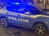Reggio Emilia: riparte dopo l’alt degli agenti, fugge a forte velocità e si schianta contro un cancello. Denunciato
